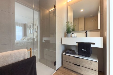 Apartamento de 3 dormitorios en venta en Sant Boi de Llobregat, Barcelona, Cataluña, Spain № 6243 - foto 14