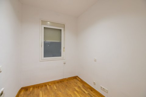 Apartamento de 3 dormitorios en venta en Barcelona, Cataluña, Spain № 6245 - foto 19