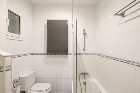 Apartamento de 3 dormitorios en venta en Barcelona, Cataluña, Spain № 6245 - foto 14