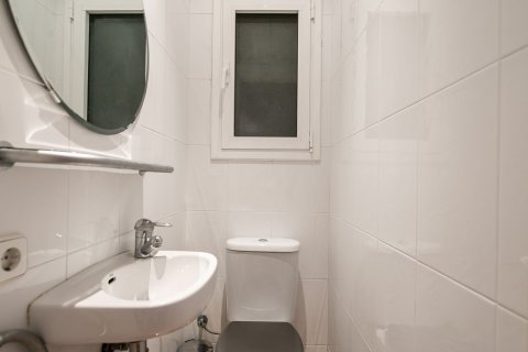 Apartamento de 3 dormitorios en venta en Barcelona, Cataluña, Spain № 6245 - foto 18