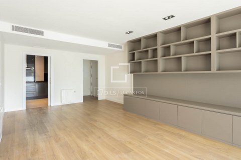 Купить квартиру в Барселона, Испания с 3 спальни, 103м², № 8545 - фото 11