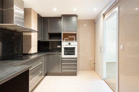 Купить квартиру в Барселона, Испания с 3 спальни, 103м², № 8545 - фото 17