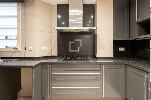 Купить квартиру в Барселона, Испания с 3 спальни, 103м², № 8545 - фото 16