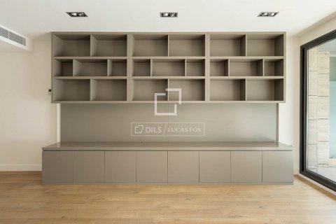 Купить квартиру в Барселона, Испания с 3 спальни, 103м², № 8545 - фото 10