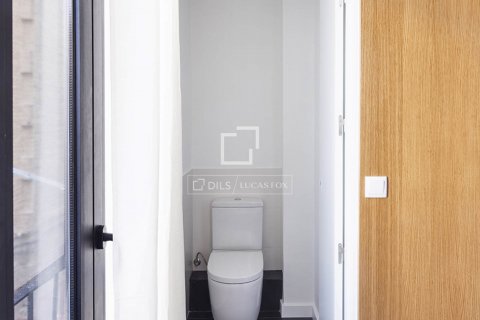 2 bedrooms apartment for sale in Barcelona, Catalonia, Spain № 8549 - photo 18