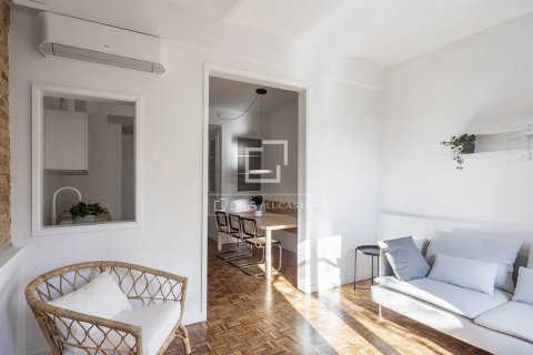 2 bedrooms apartment for sale in Barcelona, Catalonia, Spain № 8549