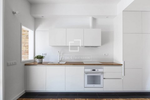 2 bedrooms apartment for sale in Barcelona, Catalonia, Spain № 8549 - photo 6