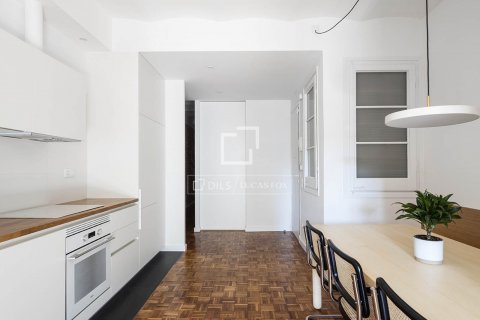 2 bedrooms apartment for sale in Barcelona, Catalonia, Spain № 8549 - photo 5