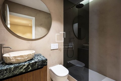 Apartamento de 4 dormitorios en venta en Barcelona, Cataluña, Spain № 8550 - foto 16
