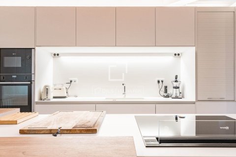4 bedrooms apartment for sale in Barcelona, Catalonia, Spain № 8796 - photo 10