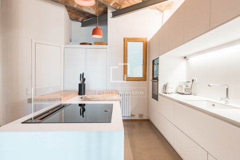 4 bedrooms apartment for sale in Barcelona, Catalonia, Spain № 8796 - photo 11