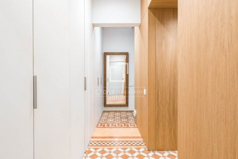 4 bedrooms apartment for sale in Barcelona, Catalonia, Spain № 8796 - photo 14