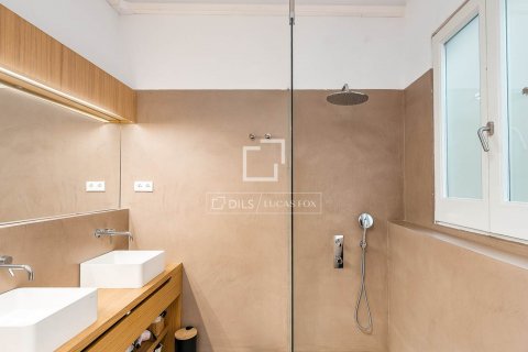 4 bedrooms apartment for sale in Barcelona, Catalonia, Spain № 8796 - photo 25