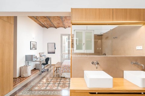 4 bedrooms apartment for sale in Barcelona, Catalonia, Spain № 8796 - photo 24