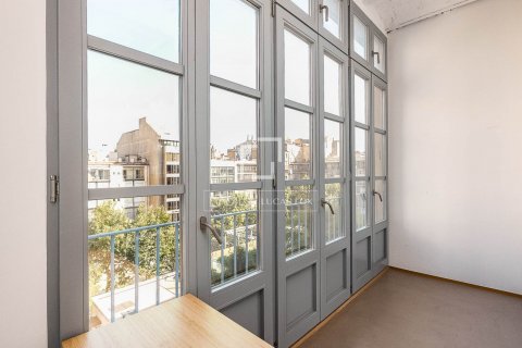 4 bedrooms apartment for sale in Barcelona, Catalonia, Spain № 8796 - photo 6