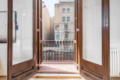 4 bedrooms apartment for sale in Barcelona, Catalonia, Spain № 8796 - photo 27