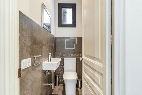 2 bedrooms apartment for sale in Barcelona, Catalonia, Spain № 8797 - photo 21