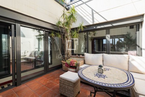 2 bedrooms penthouse for sale in Barcelona, Catalonia, Spain № 8800 - photo 22