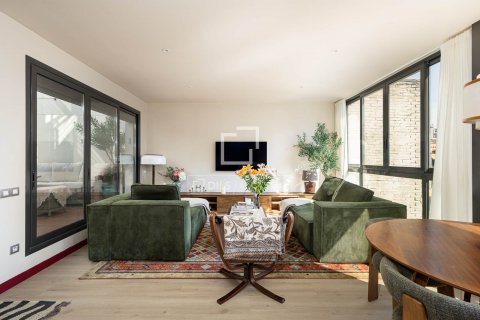 2 bedrooms penthouse for sale in Barcelona, Catalonia, Spain № 8800 - photo 2