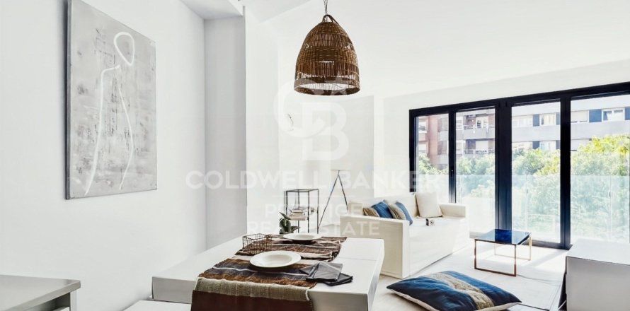 Dúplex de 3 dormitorios en venta en Barcelona, Cataluña, Spain № 7831