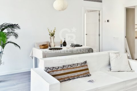 Dúplex de 3 dormitorios en venta en Barcelona, Cataluña, Spain № 7831 - foto 8