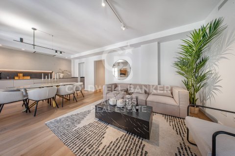 3 bedrooms apartment for sale in Barcelona, Catalonia, Spain № 7837