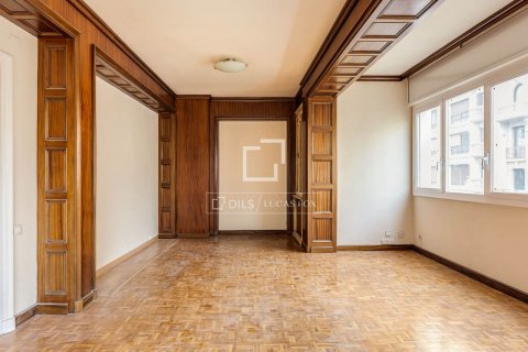 4 bedrooms apartment for sale in Barcelona, Catalonia, Spain № 8738 - photo 7