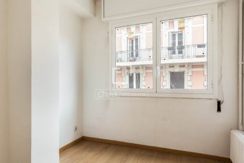 4 bedrooms apartment for sale in Barcelona, Catalonia, Spain № 8738 - photo 17
