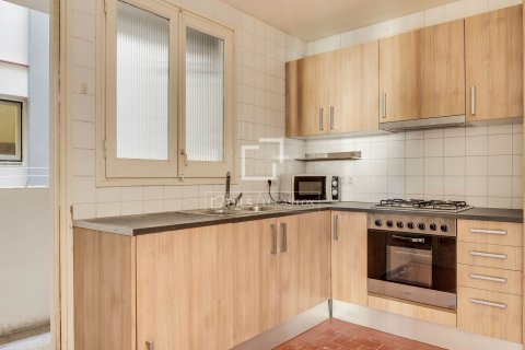 4 bedrooms apartment for sale in Barcelona, Catalonia, Spain № 8738 - photo 11