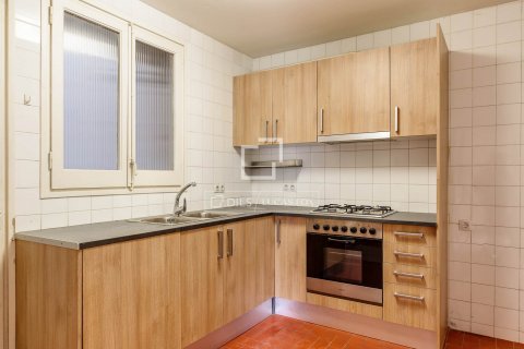 4 bedrooms apartment for sale in Barcelona, Catalonia, Spain № 8738 - photo 10