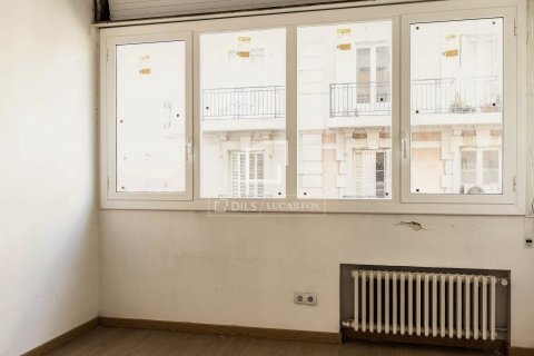 4 bedrooms apartment for sale in Barcelona, Catalonia, Spain № 8738 - photo 8