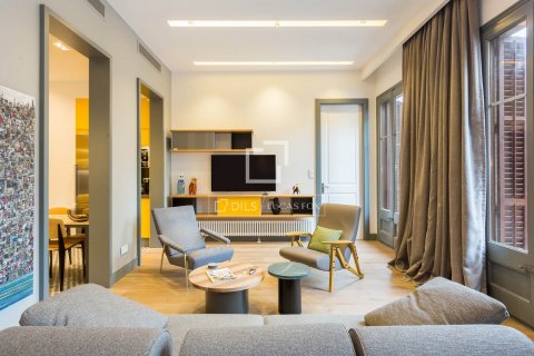 3 bedrooms apartment for sale in Barcelona, Catalonia, Spain № 8739 - photo 2