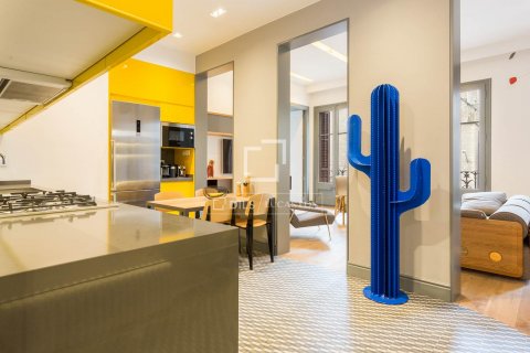 3 bedrooms apartment for sale in Barcelona, Catalonia, Spain № 8739 - photo 4
