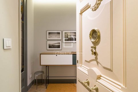 3 bedrooms apartment for sale in Barcelona, Catalonia, Spain № 8739 - photo 17