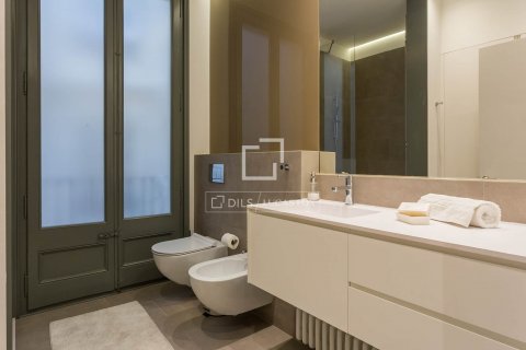 3 bedrooms apartment for sale in Barcelona, Catalonia, Spain № 8739 - photo 5