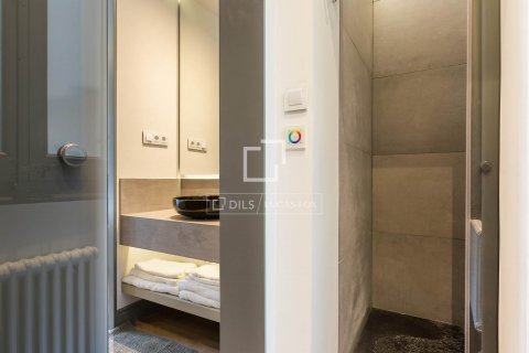 3 bedrooms apartment for sale in Barcelona, Catalonia, Spain № 8739 - photo 11