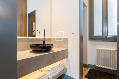 3 bedrooms apartment for sale in Barcelona, Catalonia, Spain № 8739 - photo 10