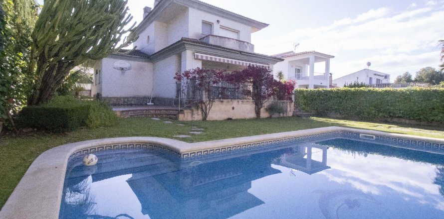 4 bedrooms house for sale in Coma-Ruga, Tarragona, Catalonia, Spain № 3635