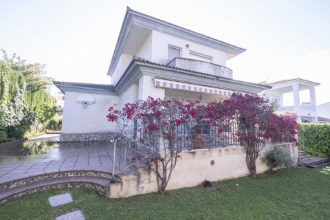 4 bedrooms house for sale in Coma-Ruga, Tarragona, Catalonia, Spain № 3635 - photo 2