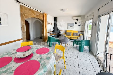 2208 sq.m. hotel for sale in Llanca, Girona, Catalonia, Spain № 5655 - photo 18