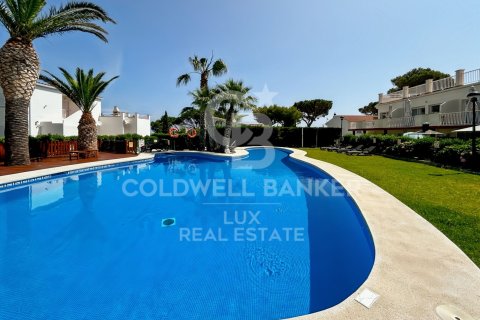 2208 sq.m. hotel for sale in Llanca, Girona, Catalonia, Spain № 5655 - photo 12