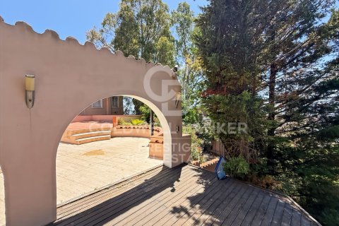 12 bedrooms villa for sale in Sant Just Desvern, Barcelona, Catalonia, Spain № 7714 - photo 3
