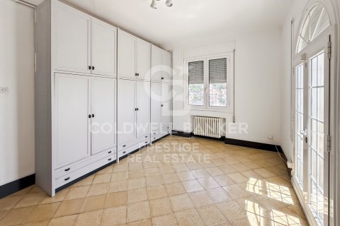 12 bedrooms villa for sale in Sant Just Desvern, Barcelona, Catalonia, Spain № 7714 - photo 8