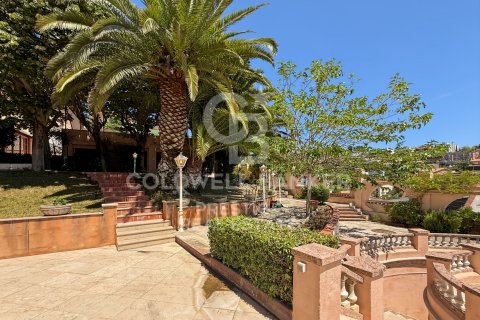12 bedrooms villa for sale in Sant Just Desvern, Barcelona, Catalonia, Spain № 7714 - photo 2