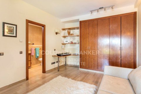 5 bedrooms house for rent in Esplugues de Llobregat, Barcelona, Catalonia, Spain № 8021 - photo 17