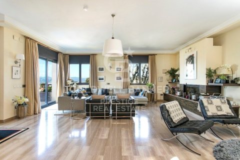 5 bedrooms house for rent in Esplugues de Llobregat, Barcelona, Catalonia, Spain № 8021 - photo 4