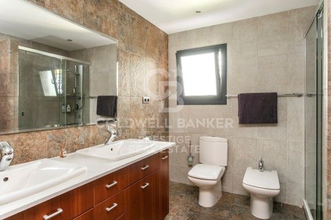 5 bedrooms house for rent in Esplugues de Llobregat, Barcelona, Catalonia, Spain № 8021 - photo 23