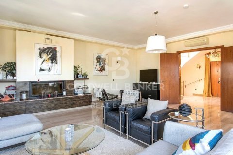 5 bedrooms house for rent in Esplugues de Llobregat, Barcelona, Catalonia, Spain № 8021 - photo 6