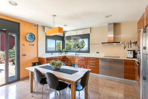 5 bedrooms house for rent in Esplugues de Llobregat, Barcelona, Catalonia, Spain № 8021 - photo 8