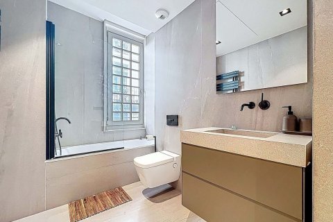 2 chambres apartment à vendre à Barcelona, Catalonia, Spain № 8022 - photo 12